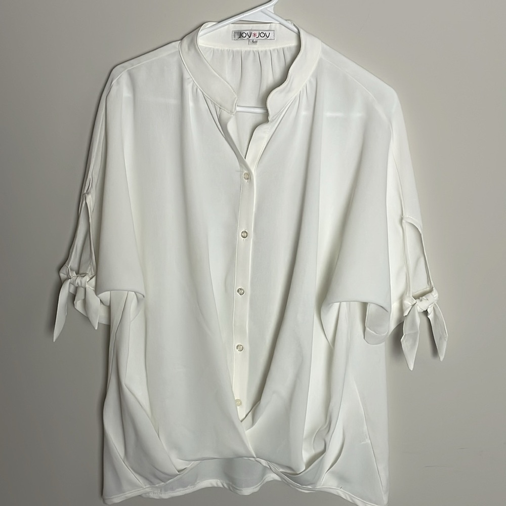 Joy Joy Off-White Tie short sleeves-hi-lo waist-buttons with gathered hem- Large